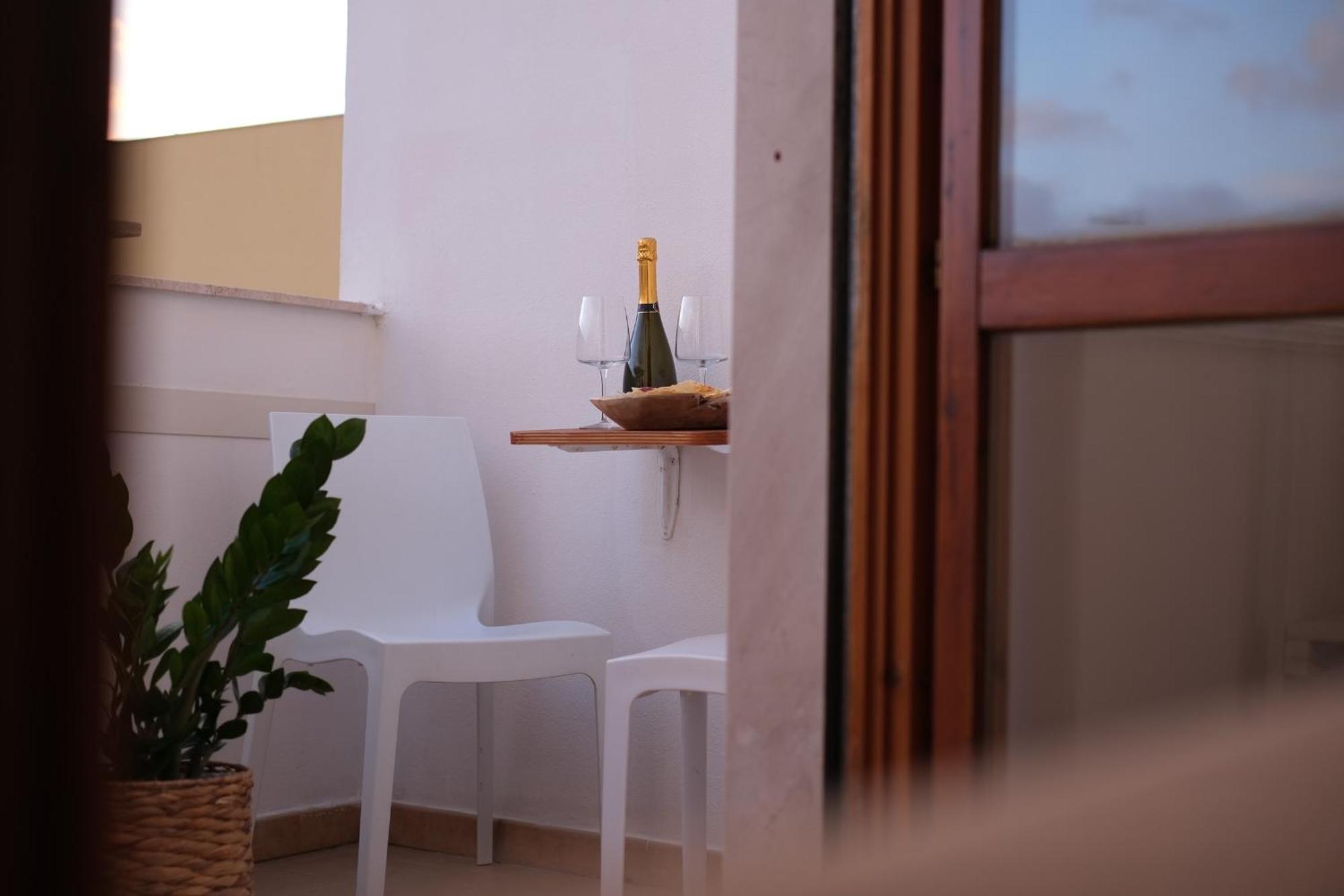 Bed and Breakfast Darrere del port Alghero Esterno foto